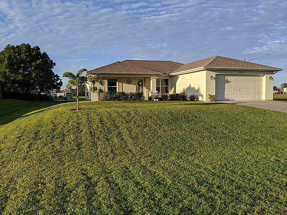 4th image of 1024 NW 20th Ter