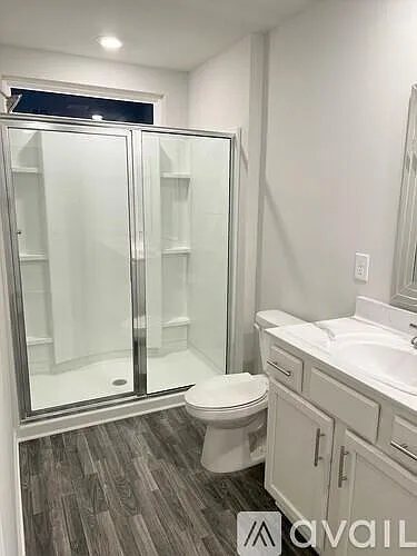 200 Turner Ln — Photo 13