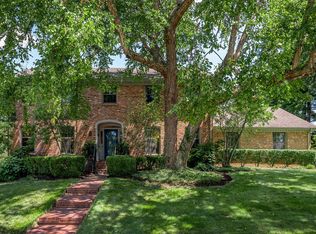 1327 Strawberry Ln, Lexington, KY 40502