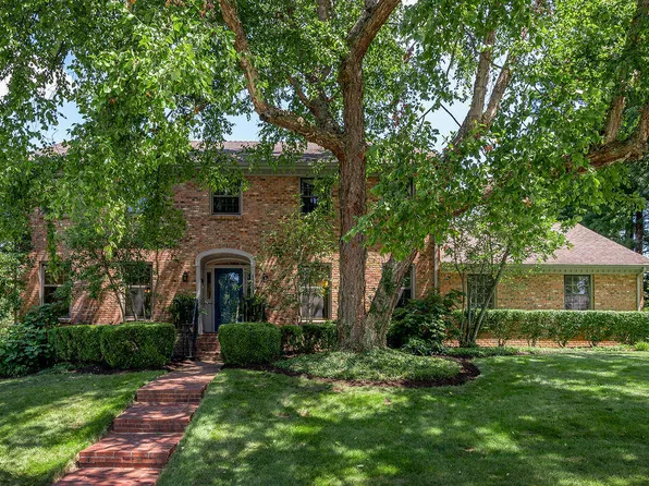 1327 Strawberry Ln, Lexington, KY 40502