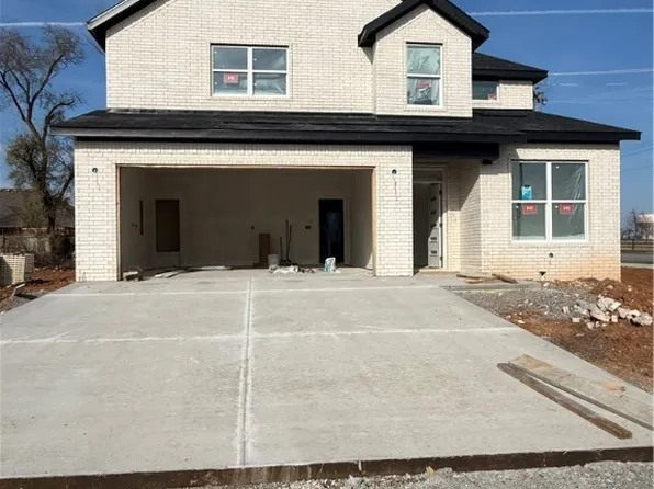 900 Moksha St, Centerton, AR 72719