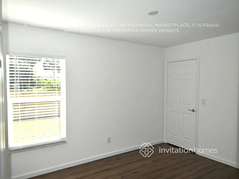 857 SW Sail Ter — Photo 8
