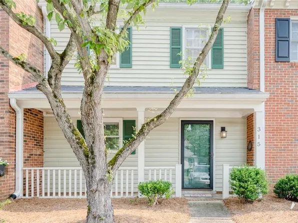315 Oak Arbor Ln, Winston Salem, NC 27104