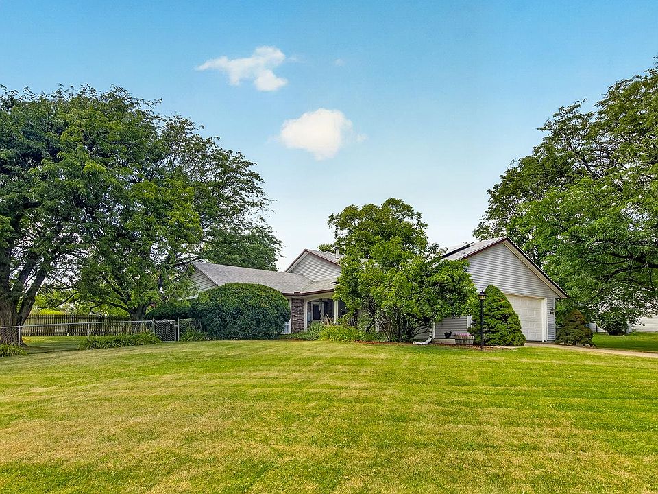 1st image of 8586 Yellowstone Dr