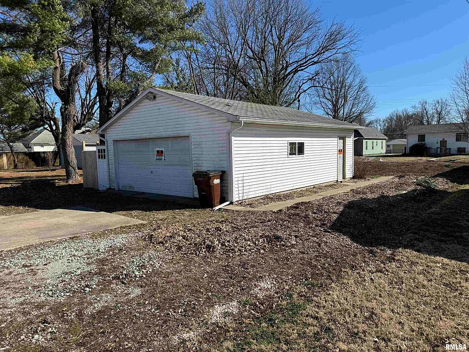 1st image of 1119 W Vandeveer St
