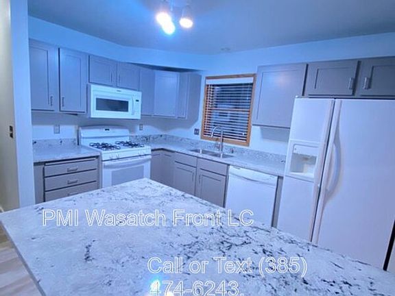 5th image of 1526 E Braintree Ct