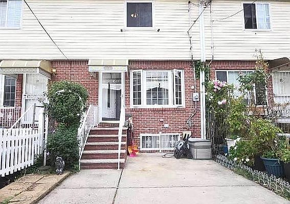 1st image of 21 Susan Ct #1