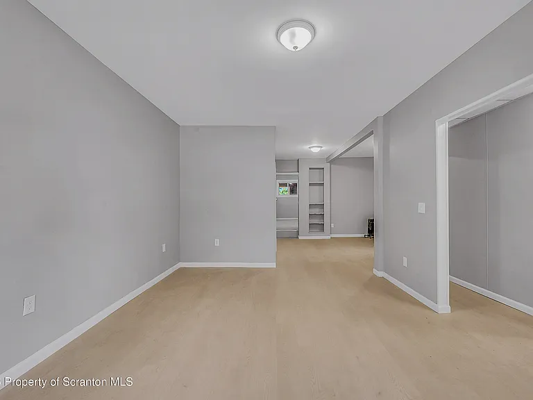 958 Ridge Ave #1 — Photo 8