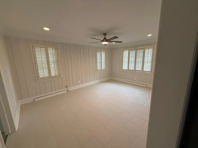 "Sunroom" Living area