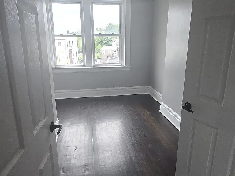 1347 Springfield Ave #6 — Photo 4