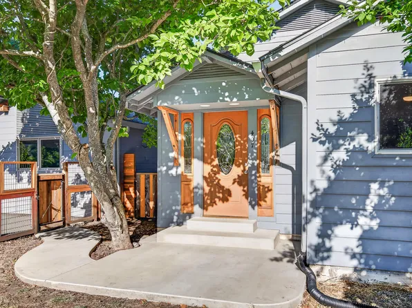 407 Marie St, Medford, OR 97504