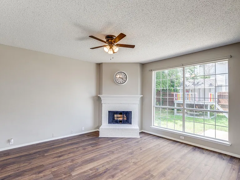 4713 Park Downs Dr — Photo 5