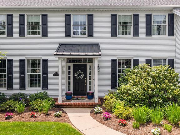 4th image of 2420 Chatham Ct