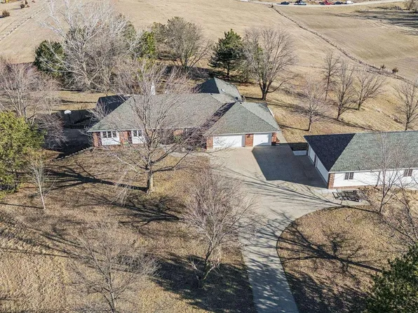 21900 Angus Rd, Gretna, NE 68028