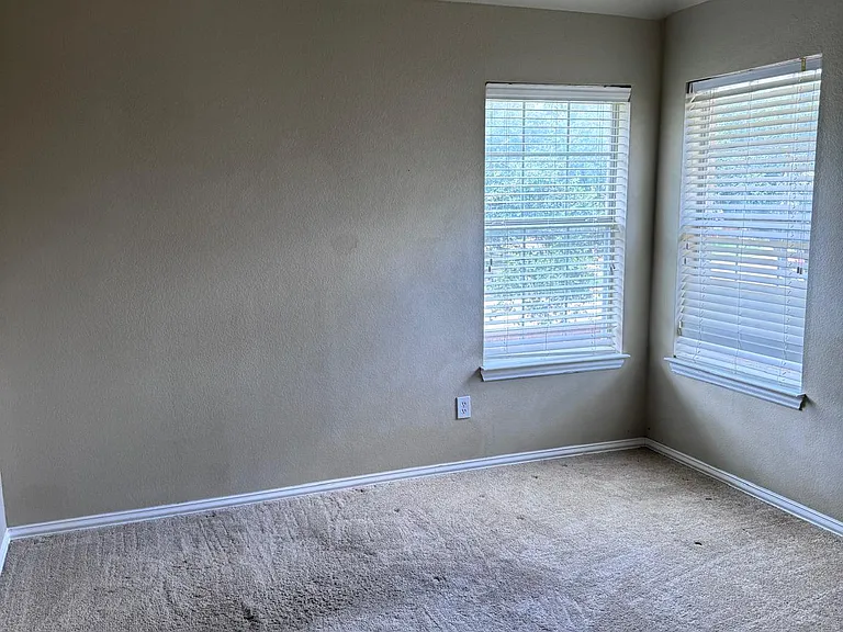 9702 Windy Hollow Dr — Photo 30