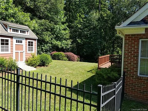 2nd image of 3497 Fieldstone Dr