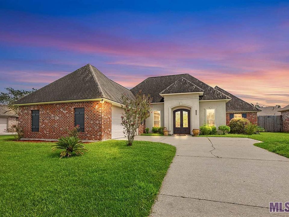 1st image of 13202 Dutchtown Lakes Dr