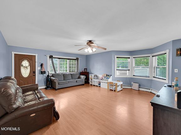 4th image of 459 Vine Street
