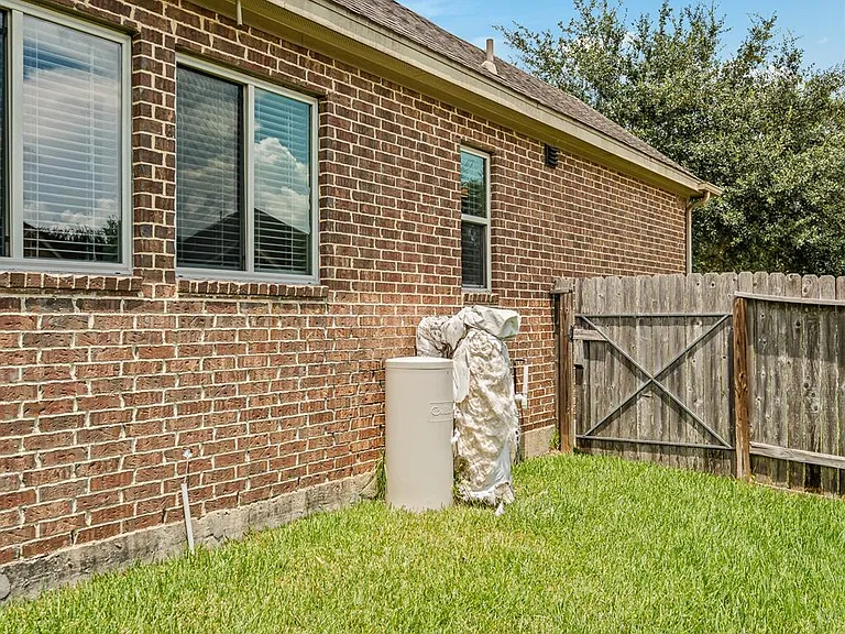 2907 Jadestone Ln — Photo 40