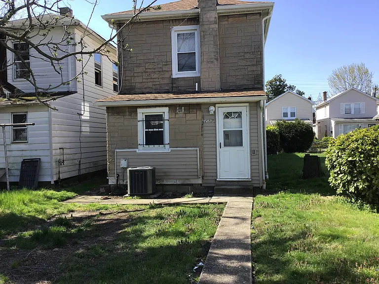 217 Center St — Photo 34