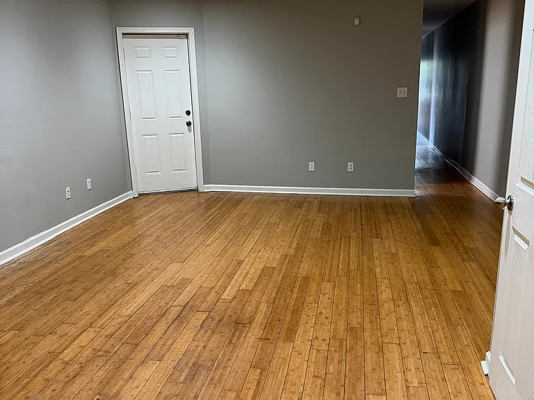 1928 W Diamond St #1 — Photo 7
