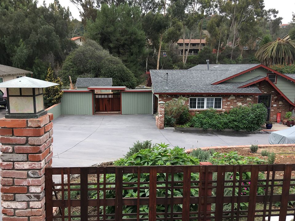 2nd image of 4278 Acacia Ave