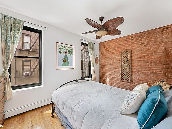 5th image of 202 W 92nd St APT 4R