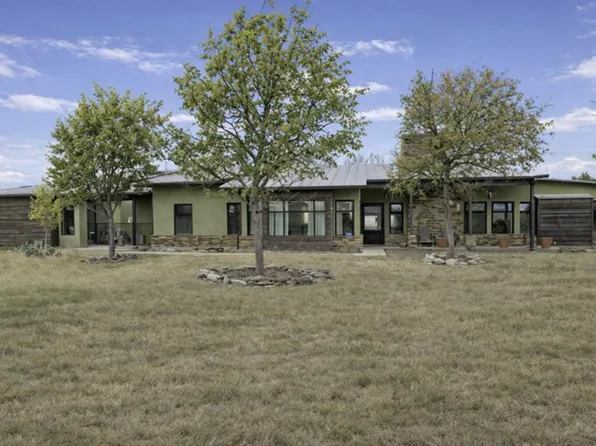 175 Limestone Rdg N, Kerrville, TX 78028