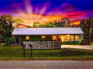 521 Monterey St, North Fort Myers, FL 33903