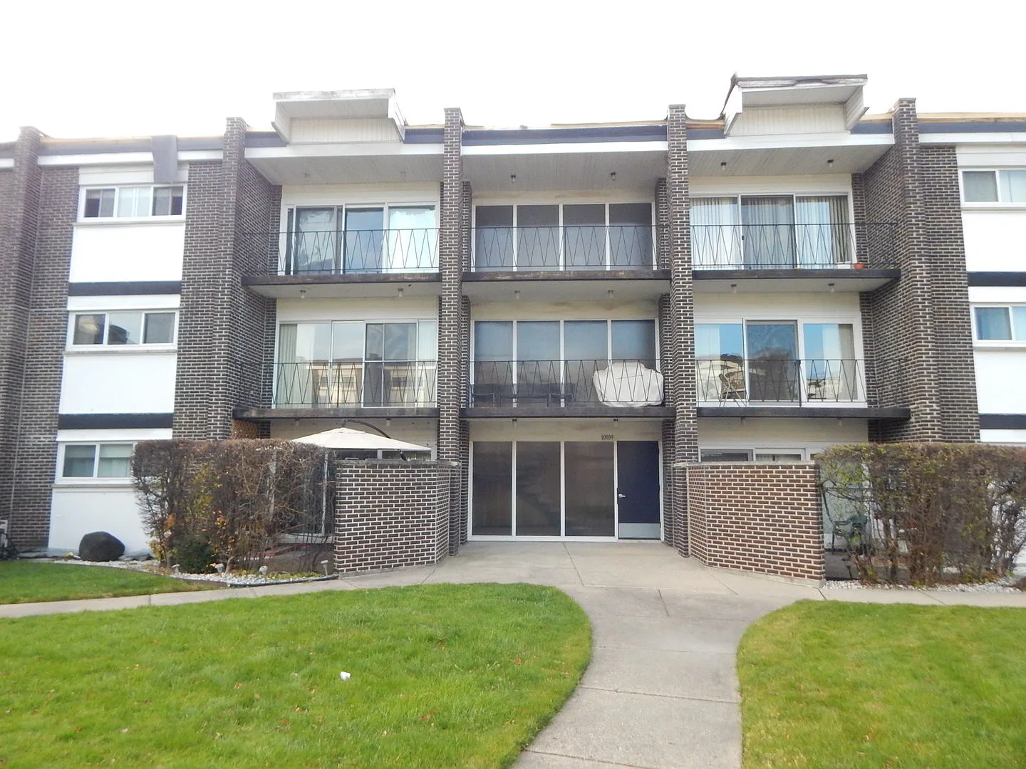 10109 Cherry Pkwy APT M109 photo 1