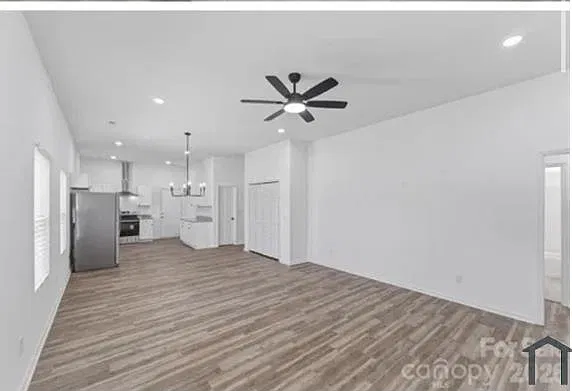 4 bed, 1410 sqft, $2,500 — Photo 2