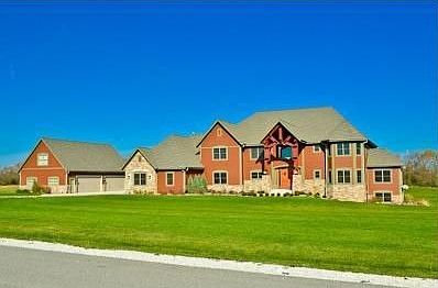 1st image of 8204 Stonecreek Cir