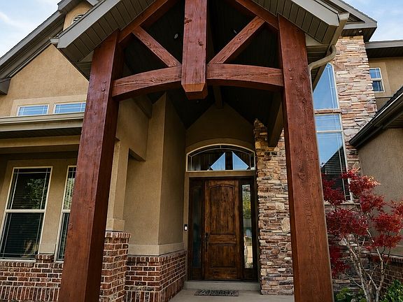 3rd image of 10656 S Crescent Bend Dr