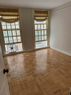 Rented by Compass | media 24