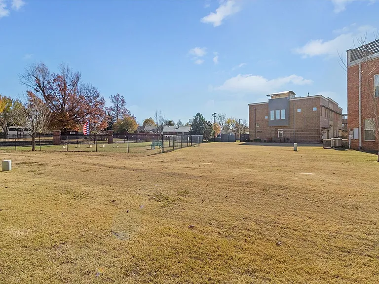 475 S Fretz Ave — Photo 31