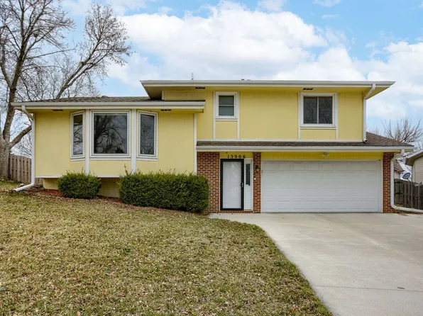 13906 Jennifer Rd, Omaha, NE 68138