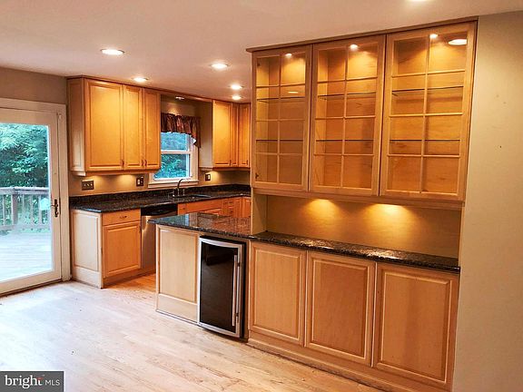 3rd image of 7109 Captains Cove Ct
