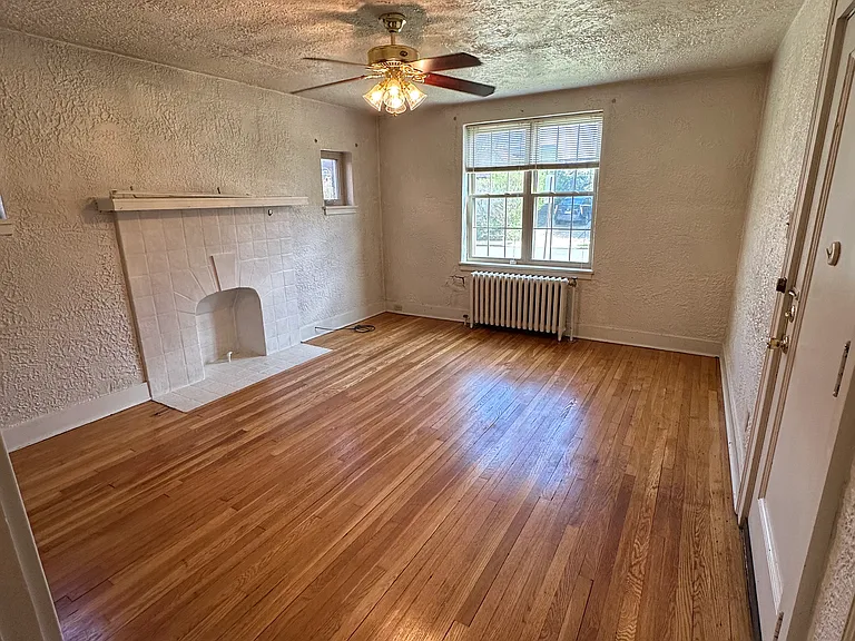 312 McCully St #1 — Photo 8