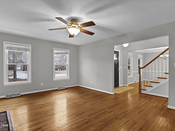 4th image of 3444 Hampshire Drive