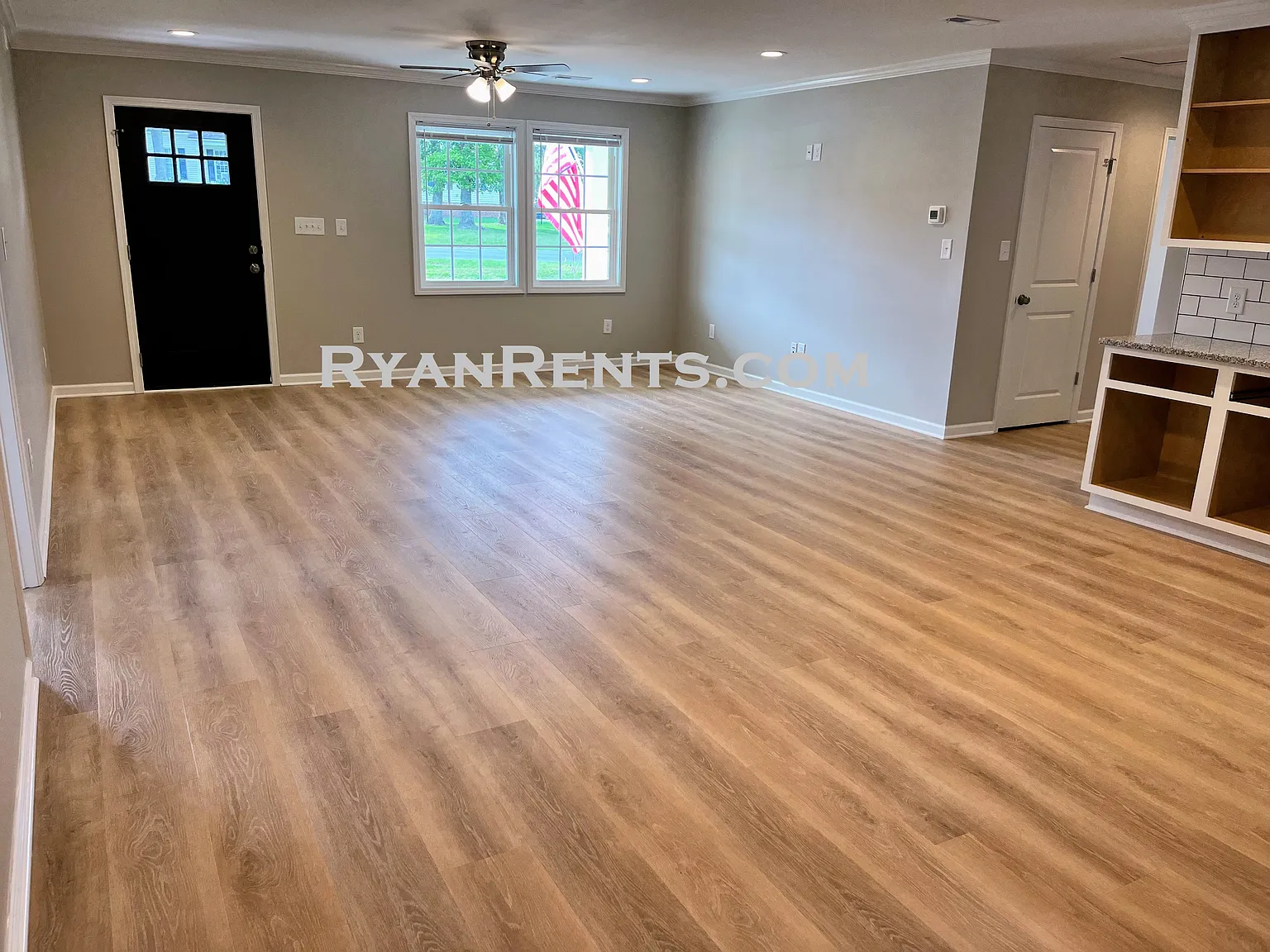 3 bed, 1436 sqft, $1,895 — Photo 3