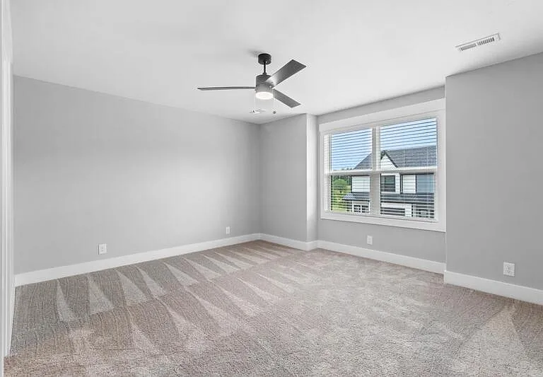 302 Jonathan Wade Cir — Photo 5