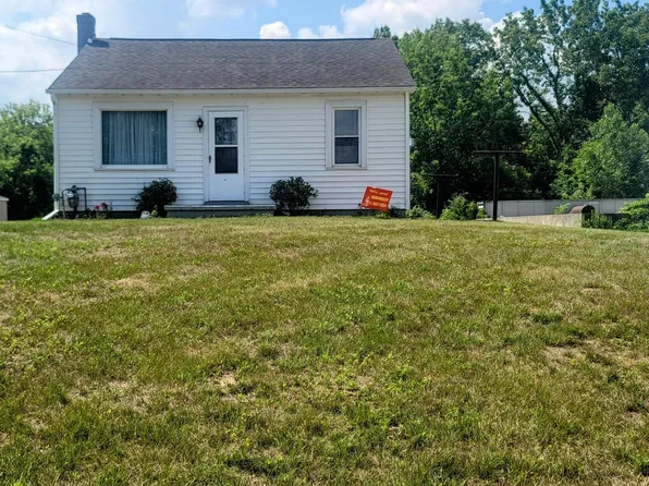 3911 Bankers Rd, Hillsdale, MI 49242