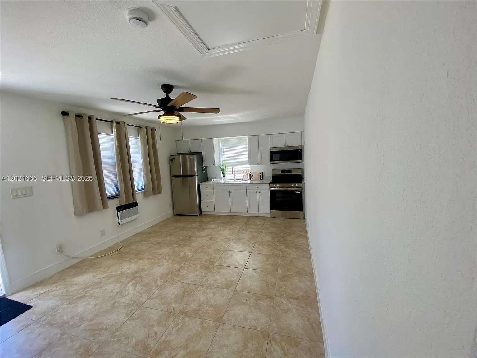 Hollywood Beach Heights S — Photo 3