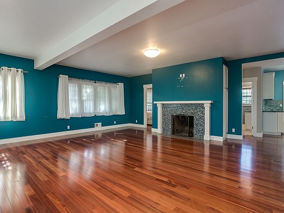 4th image of 482 Mariposa Ave