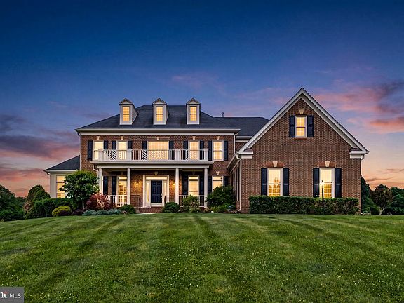 2nd image of 35443 Glencoe Ct