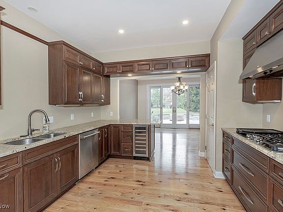 5th image of 42 Haskell Dr