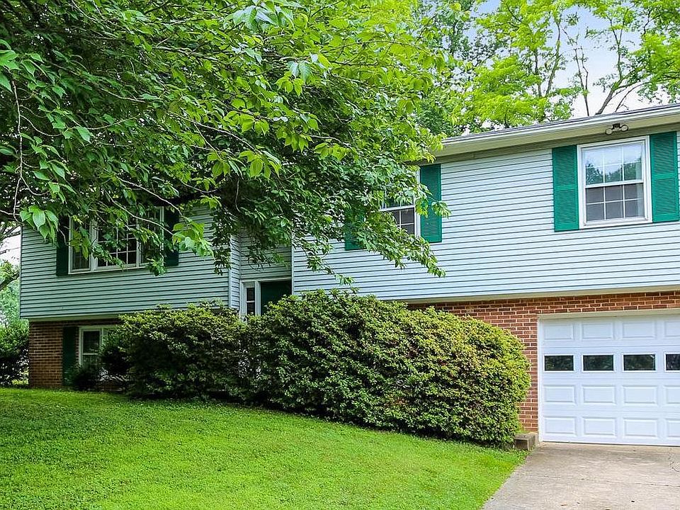 1st image of 2631 Jackson Dr