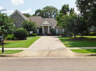 422 Caravella Dr, Dothan, AL 36305