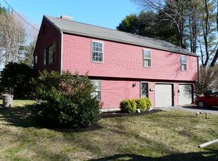 14 Philip Rd, Cape Elizabeth, ME 04107