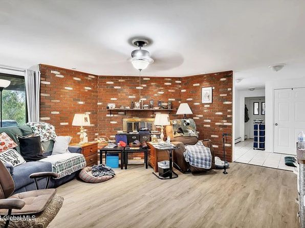 82 Millers Corners Rd #A